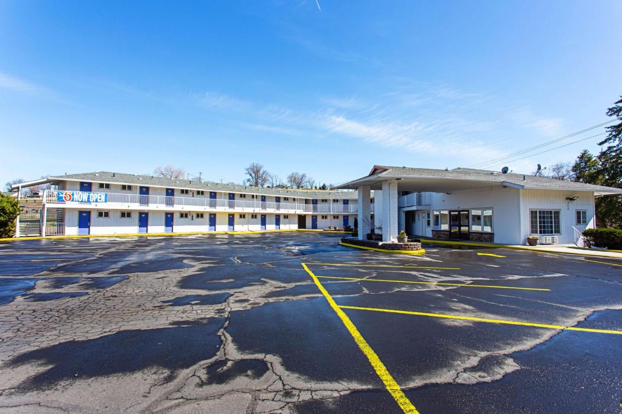 Motel 6 Pendleton, OR - West Exterior foto