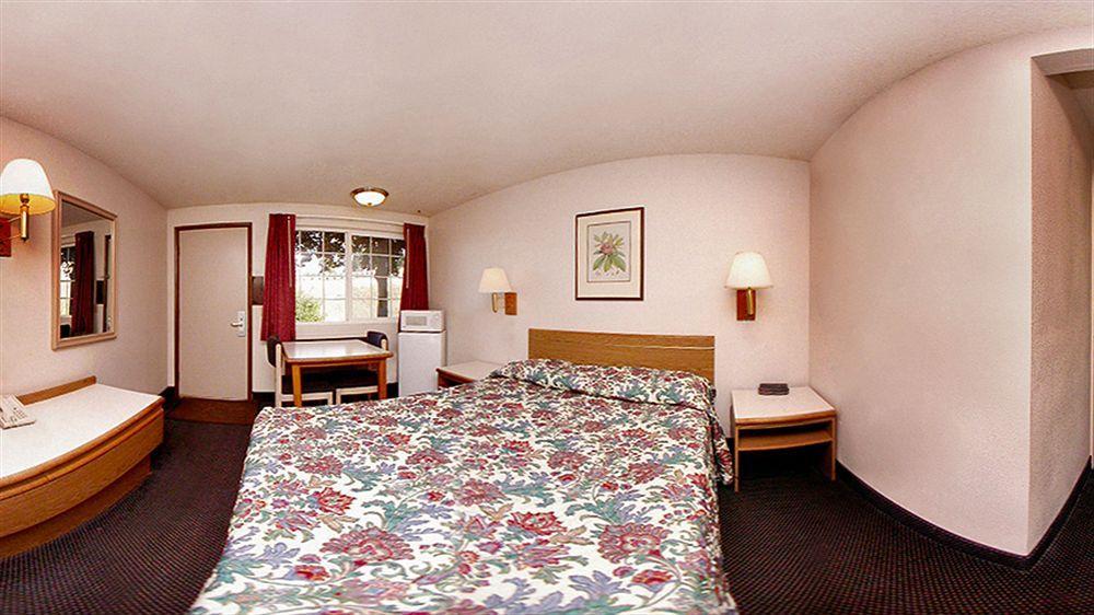 Motel 6 Pendleton, OR - West Exterior foto