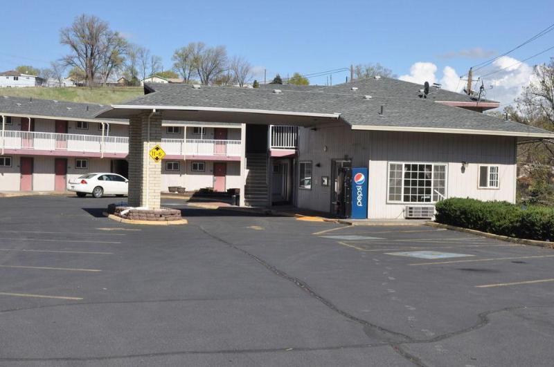 Motel 6 Pendleton, OR - West Exterior foto