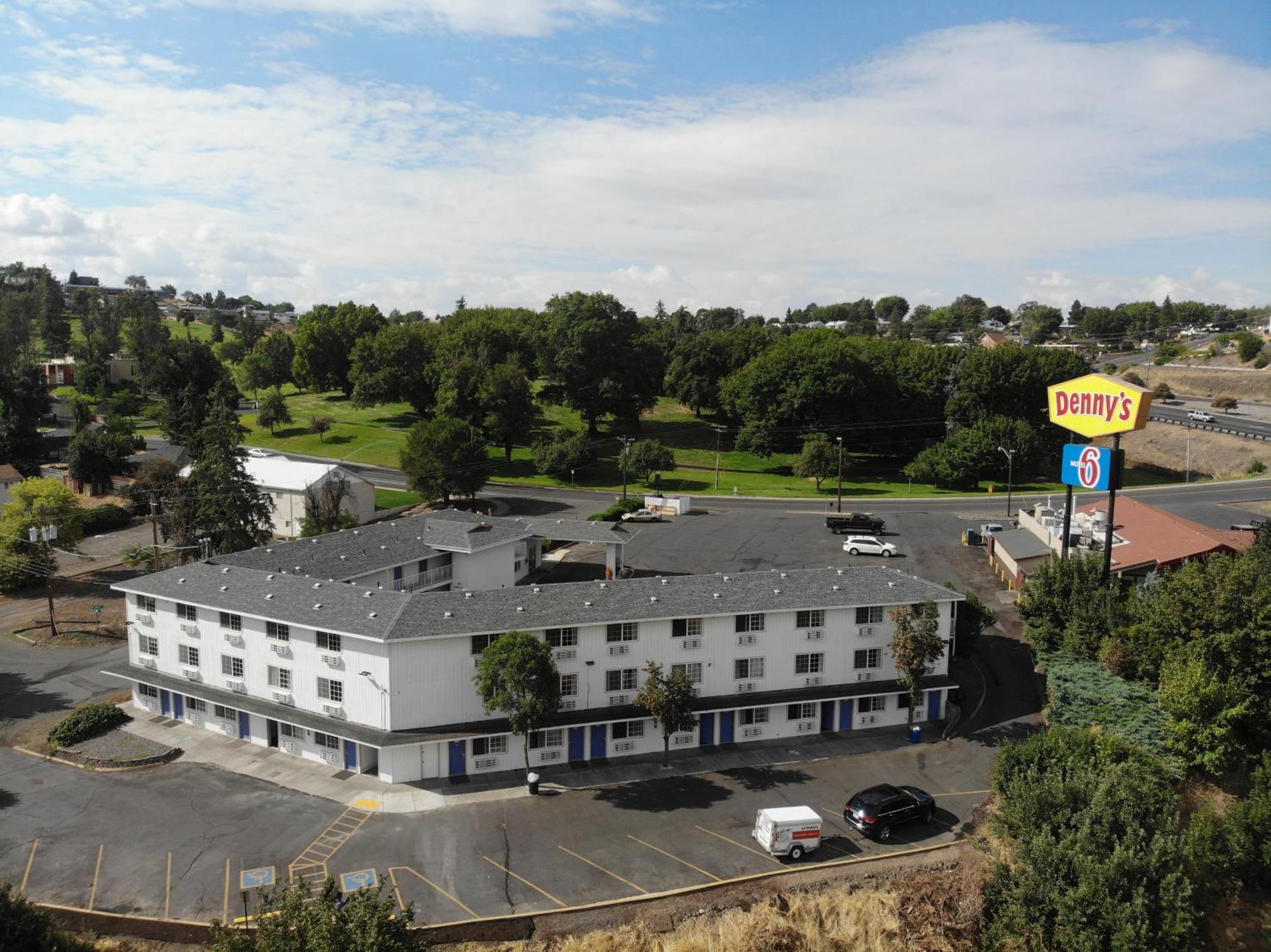 Motel 6 Pendleton, OR - West Exterior foto
