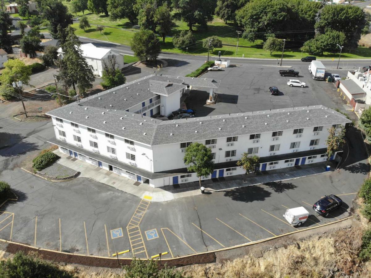 Motel 6 Pendleton, OR - West Exterior foto